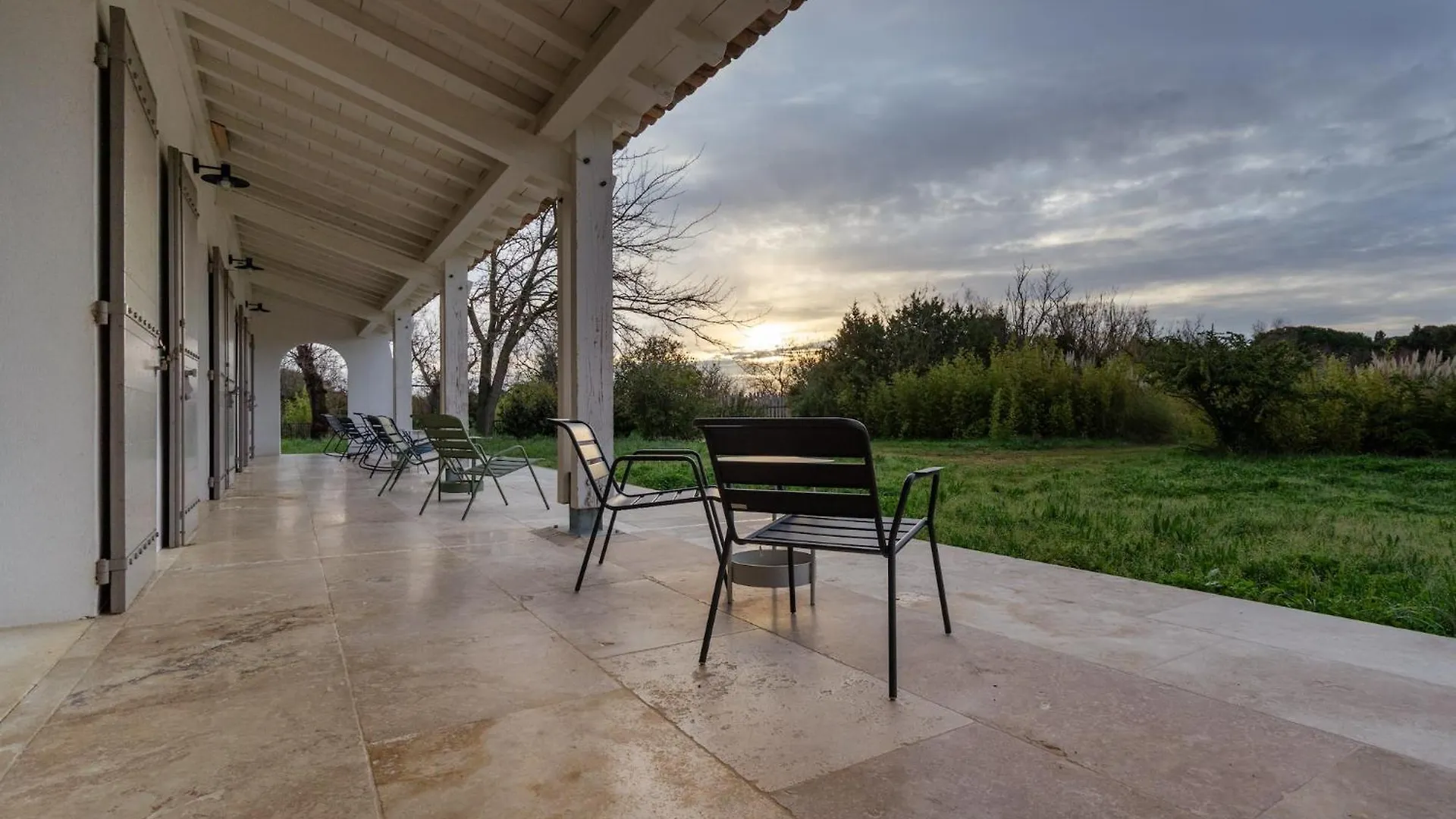 Mas Du Couvin, Maison D'Hotes En Camargue Saintes-Maries-de-la-Mer 5*,